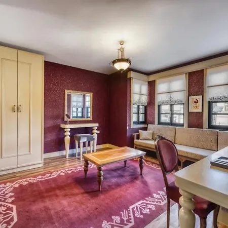 B&B Vibrant Located In Historical Area Surrounded By Nature *